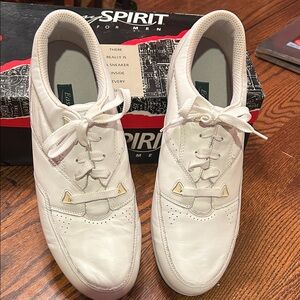 Easy Spirit Men's White Leather Sneakers